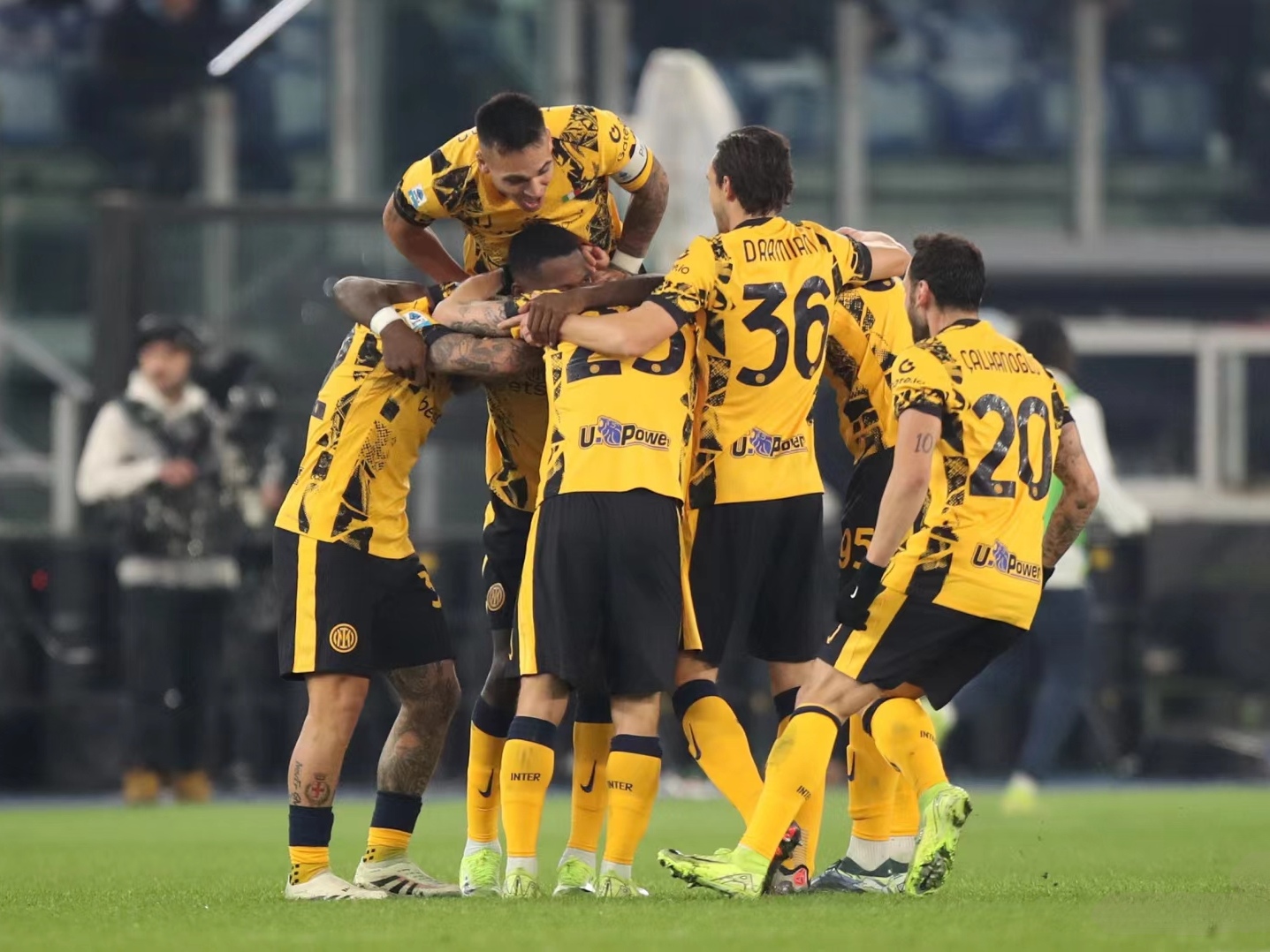 ayx-包含AC米兰发布备战花絮，今夜手感冰凉，亚冠任务艰巨，身体对抗强度拉满的词条