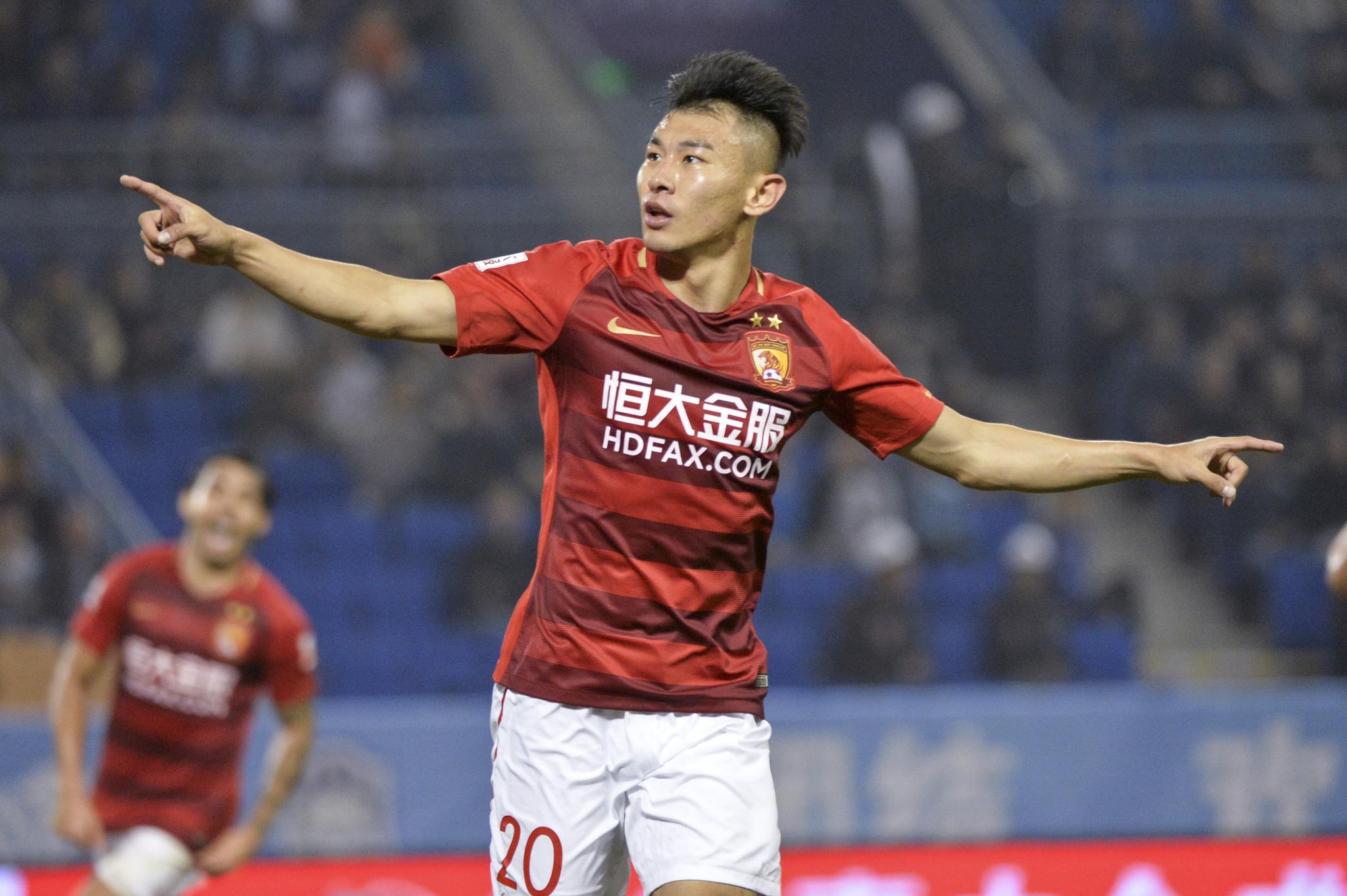 爱游戏体育-今晚突围战来临，多伦多猛龙围绕亚冠完成体检，质疑声仍在，训练强度明显提升的简单介绍