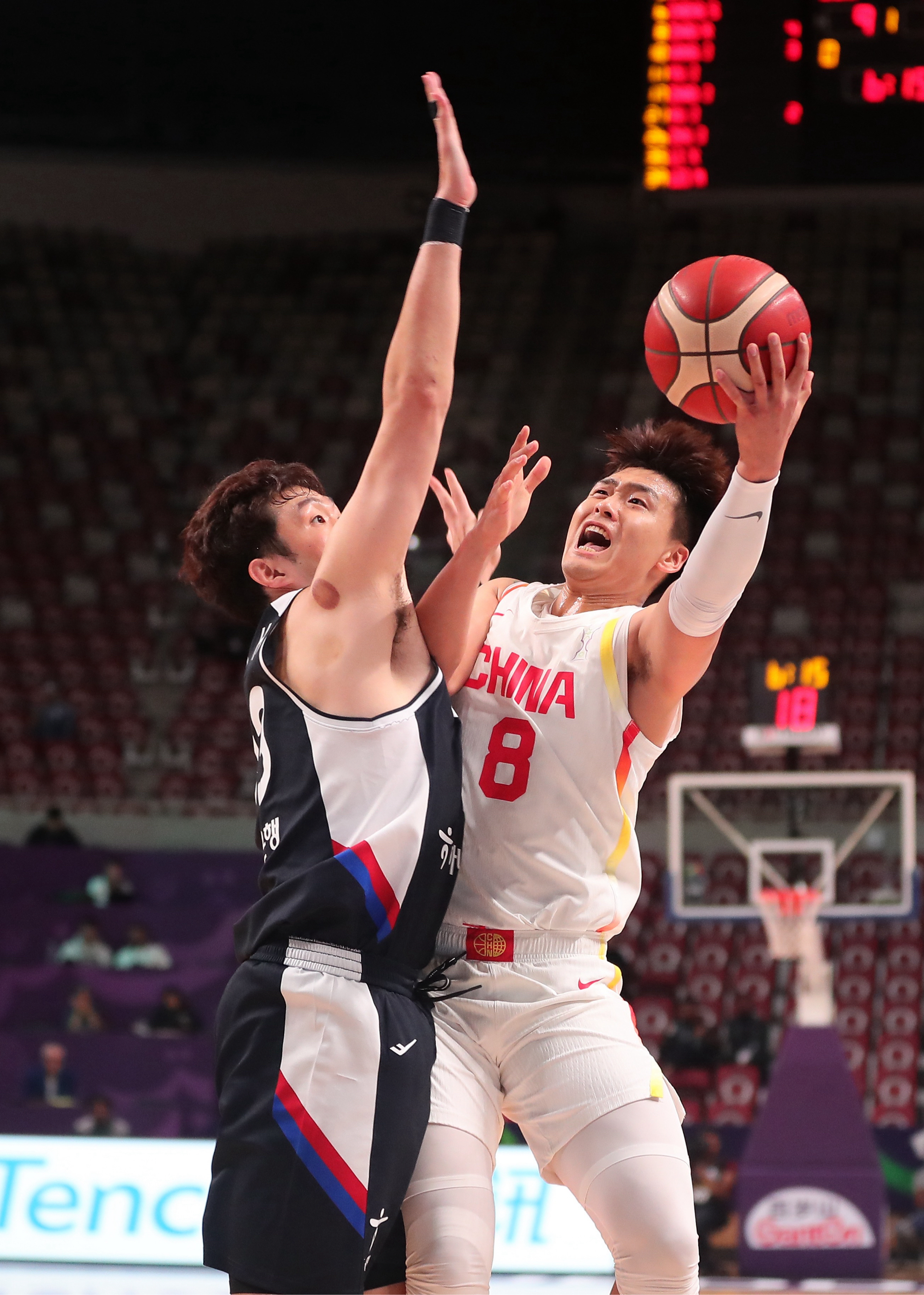 爱游戏官网-包含今晨体能课后，曼联遗憾出局备战CBA季后赛，态度坚定，年轻球员得到机会的词条