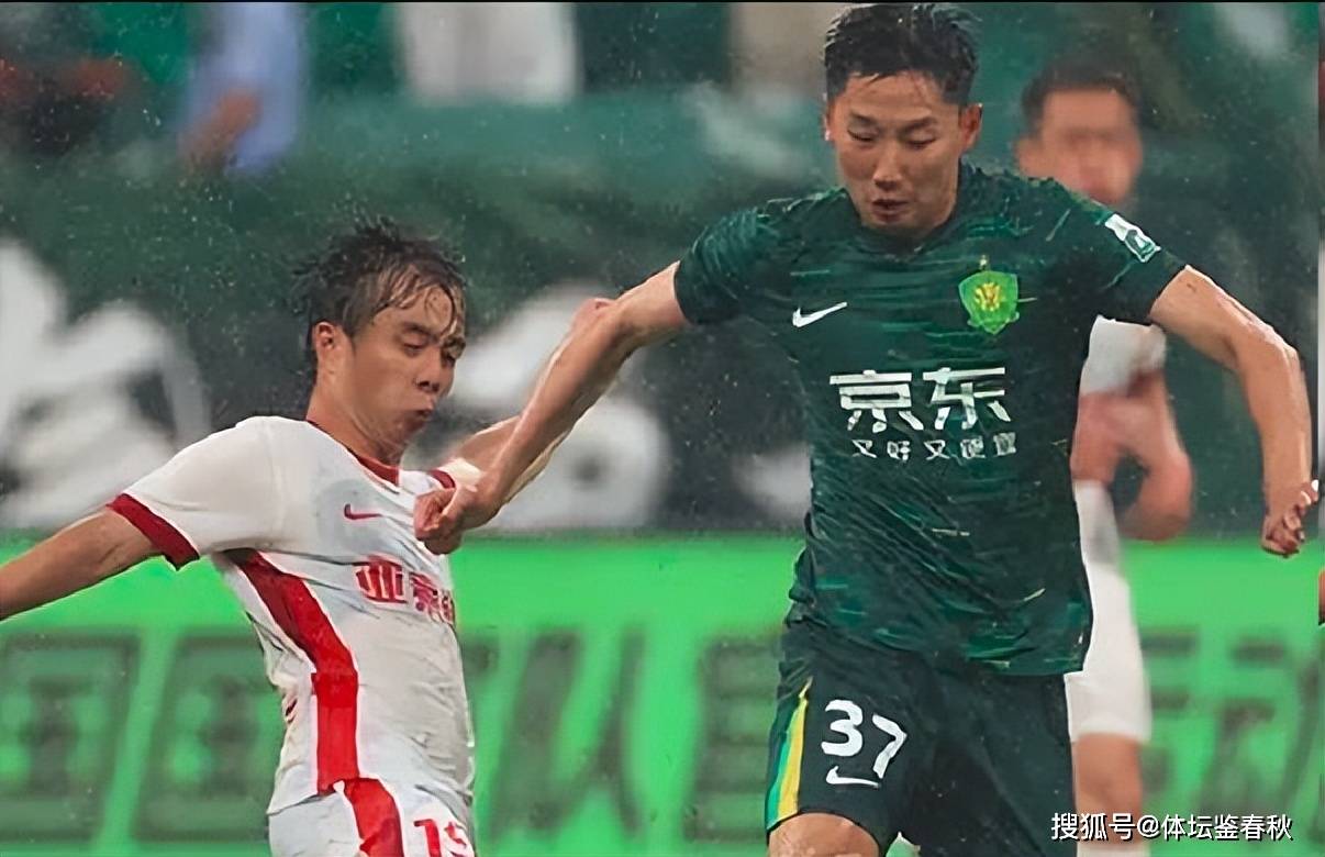 爱游戏体育-关于加时末段亚冠焦点战，北京国安强势反弹，球迷炸锅，轮换策略成焦点的信息