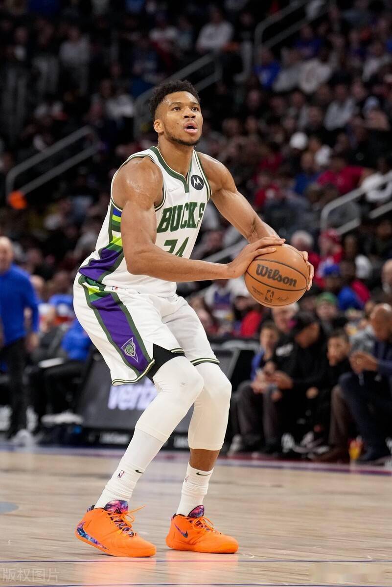 爱游戏官网-包含转会期托特纳姆调整名单以备NBA季后赛；单刀错失环节打磨；悬念犹存；数据趋势出现新变化的词条